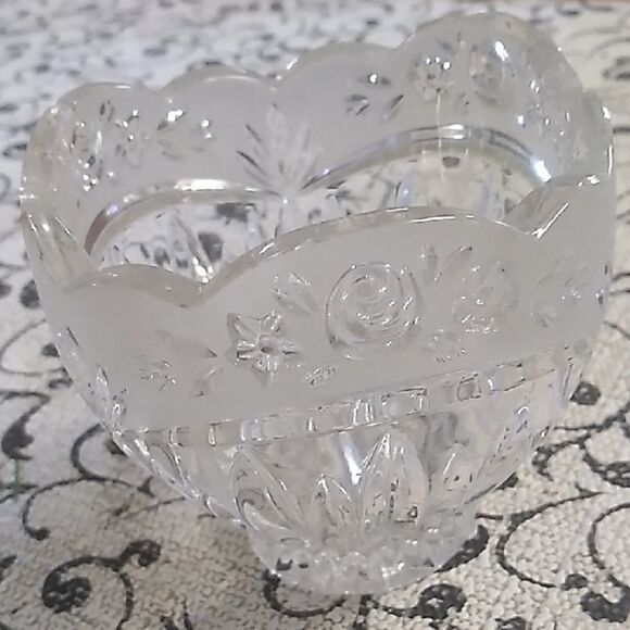 Oneida ClearCrystal Decorative Bowl - Picture 1 of 1